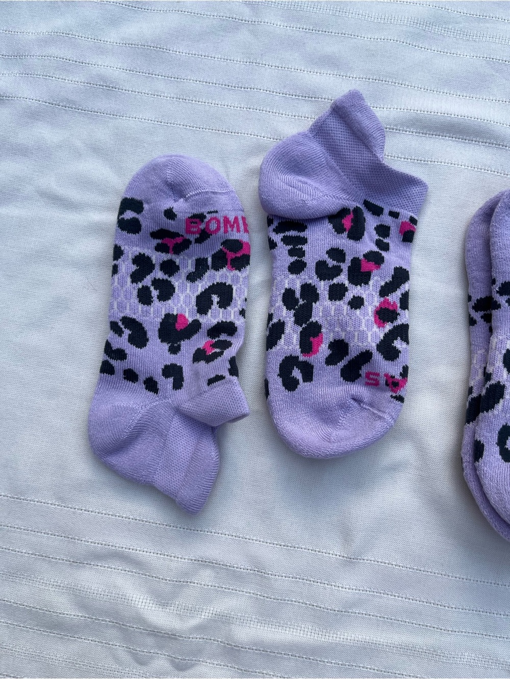Bombas 3 Pr Lavender Leopard No-Show Blister Tab Socks - Picture 3 of 9